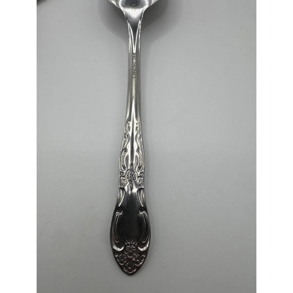 Oneida Venus Stainless Serving Spoons Set of 2 Oneidacraft Deluxe Floral Scrolls